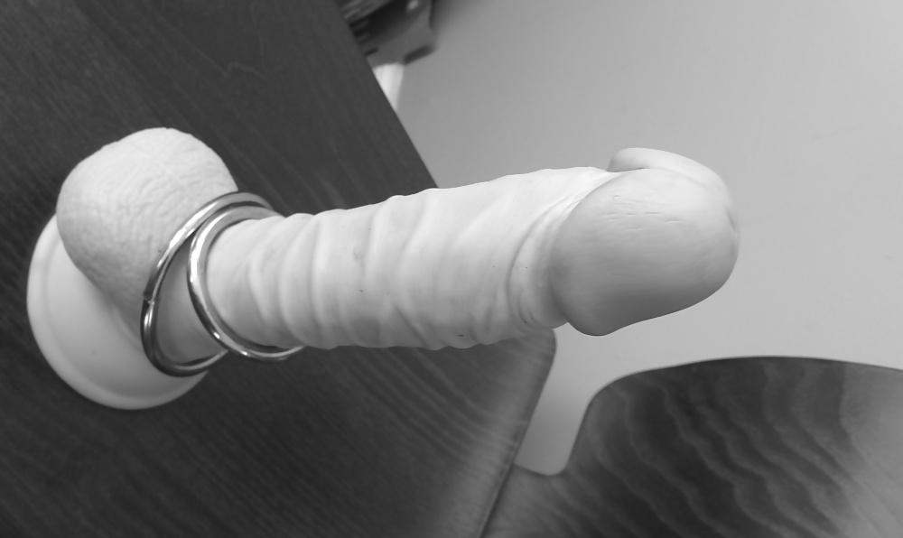 5P Pleasure Seat and toys