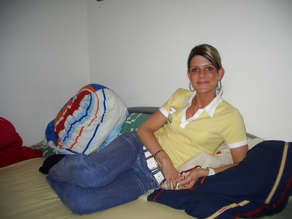 15P Slim amateur bitch