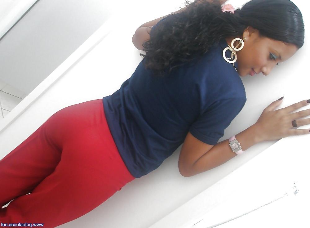 20P Pretty & Sexy Black Teeny Bitch Naomi 