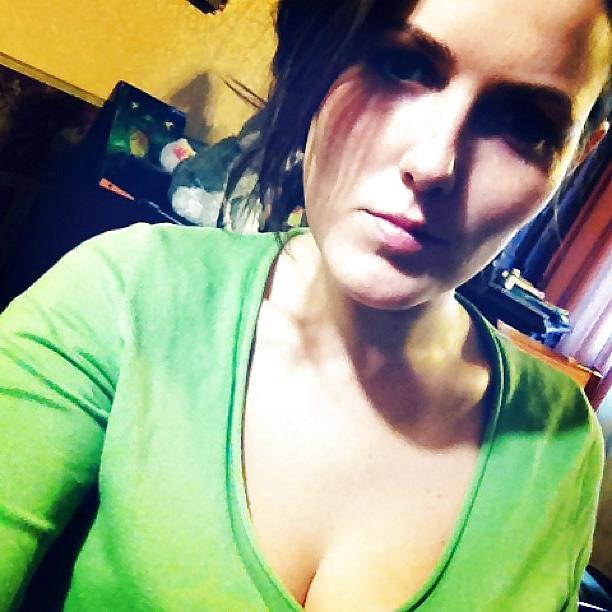 25P Flickr Finds: Tanya (young milf model)