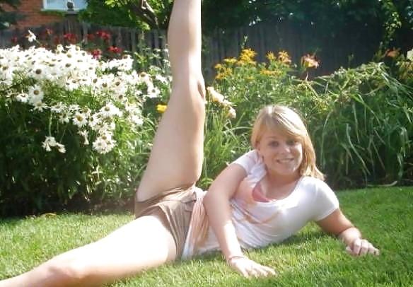 25P Horny teens & amateur girls & nudist pussies in public 1