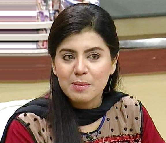 7P Sexy paki bitch
