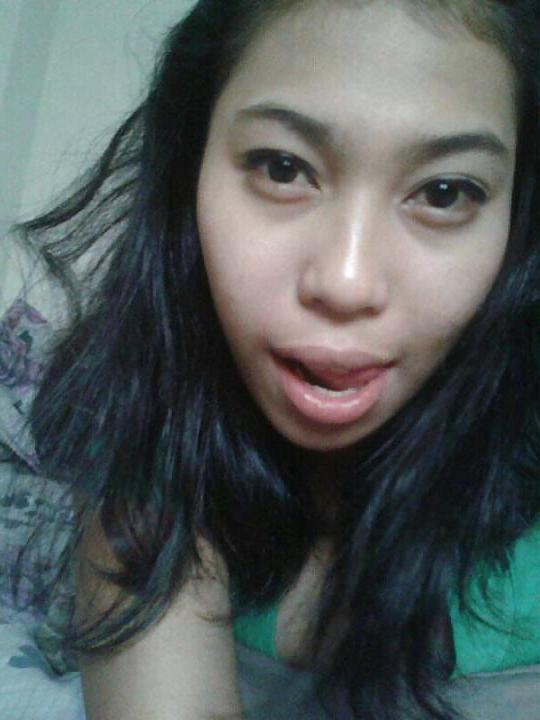 14P Sexy lip tongue action
