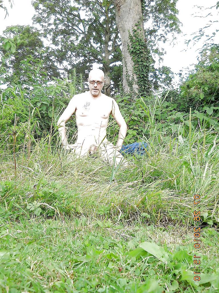 4P Strip in Public Park