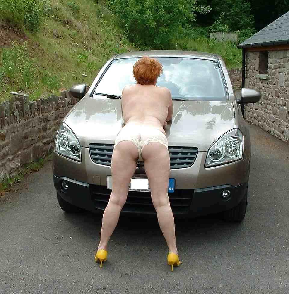 7P Anita dirty british slut in yellow