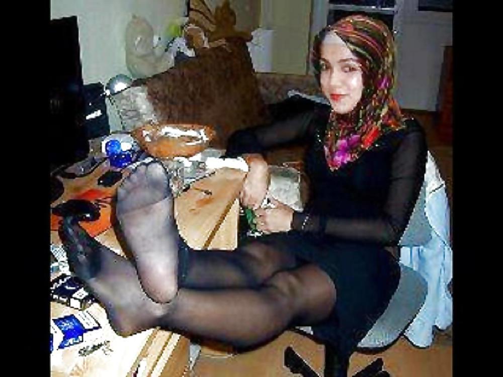 25P Arab feet