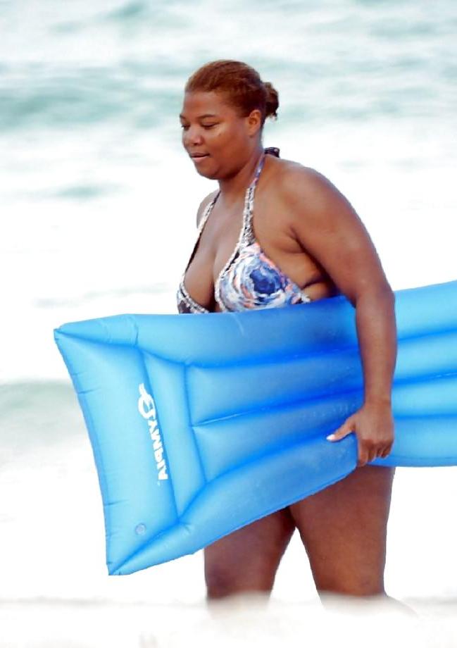 21P Sexy pictures of Queen Latifah