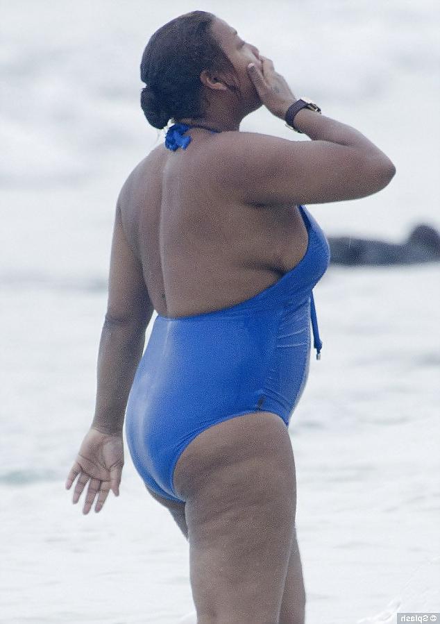 21P Sexy pictures of Queen Latifah