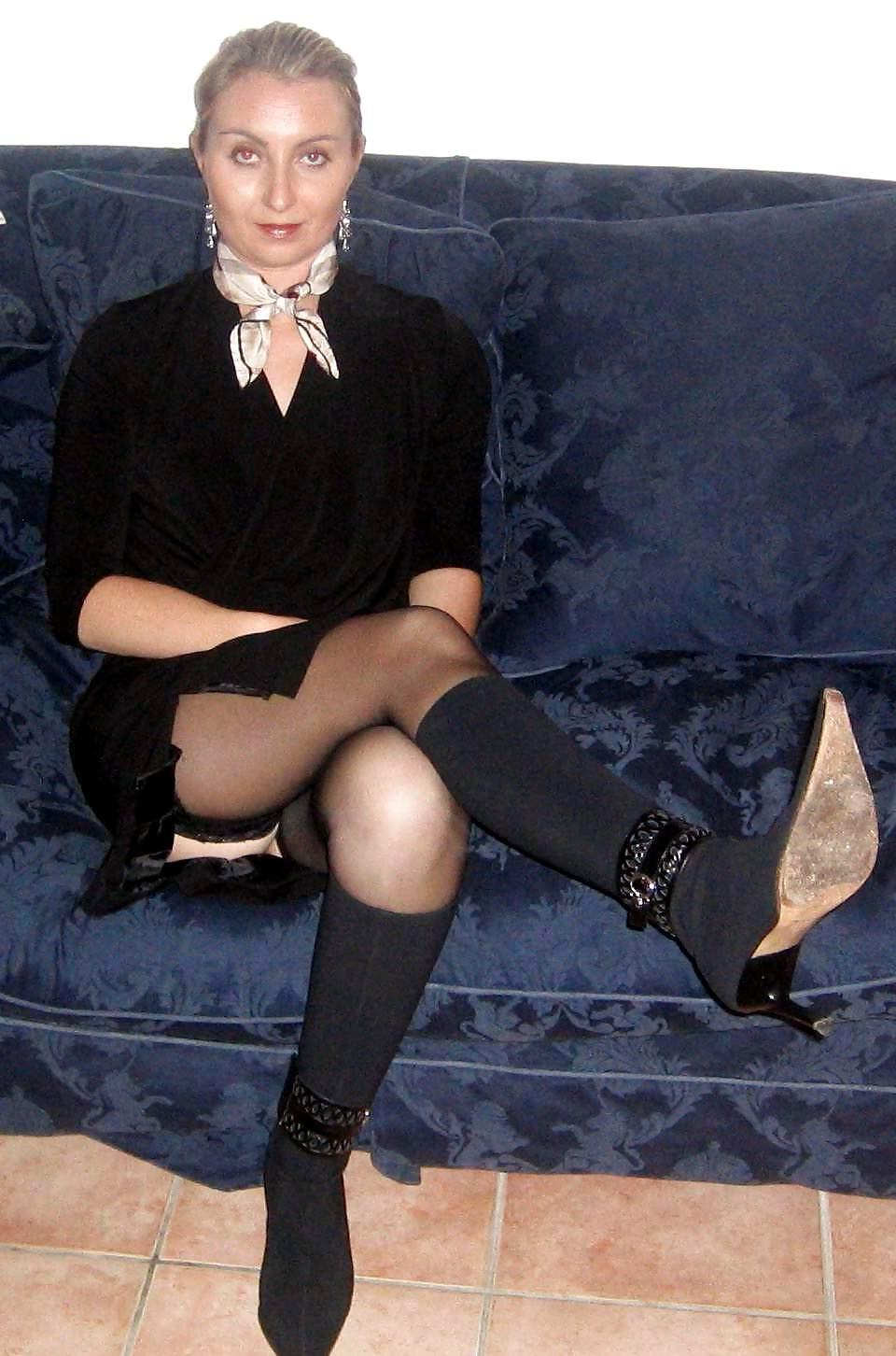 25P Real Hot Amateur MILFS & MATURE...(3)