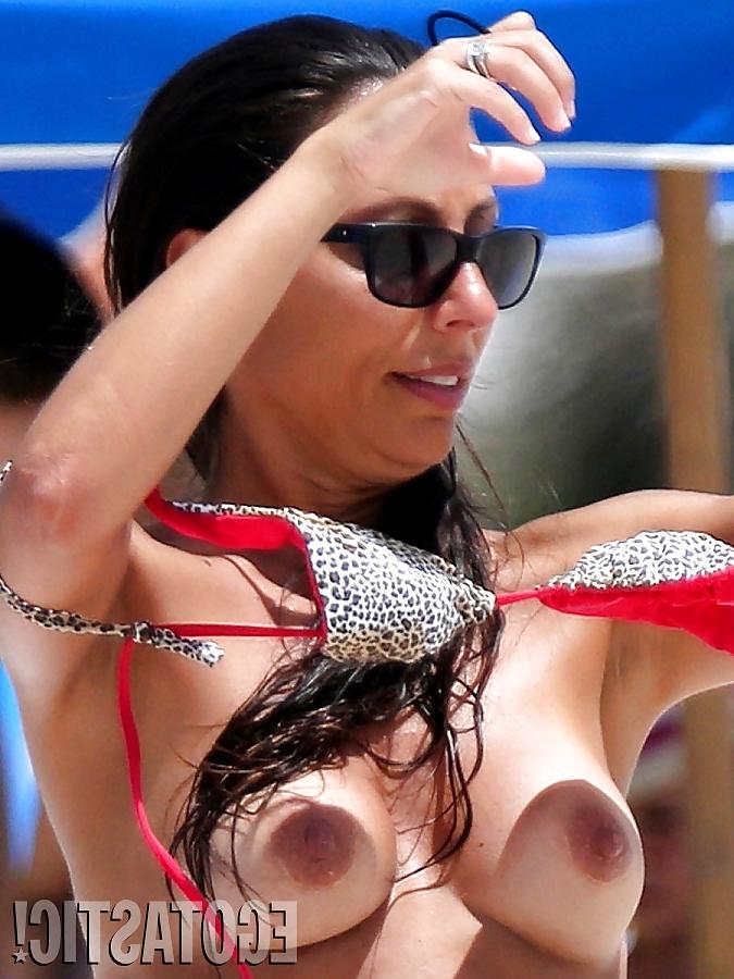 6P Vicky Karayiannis Goes Topless on Miami Beach