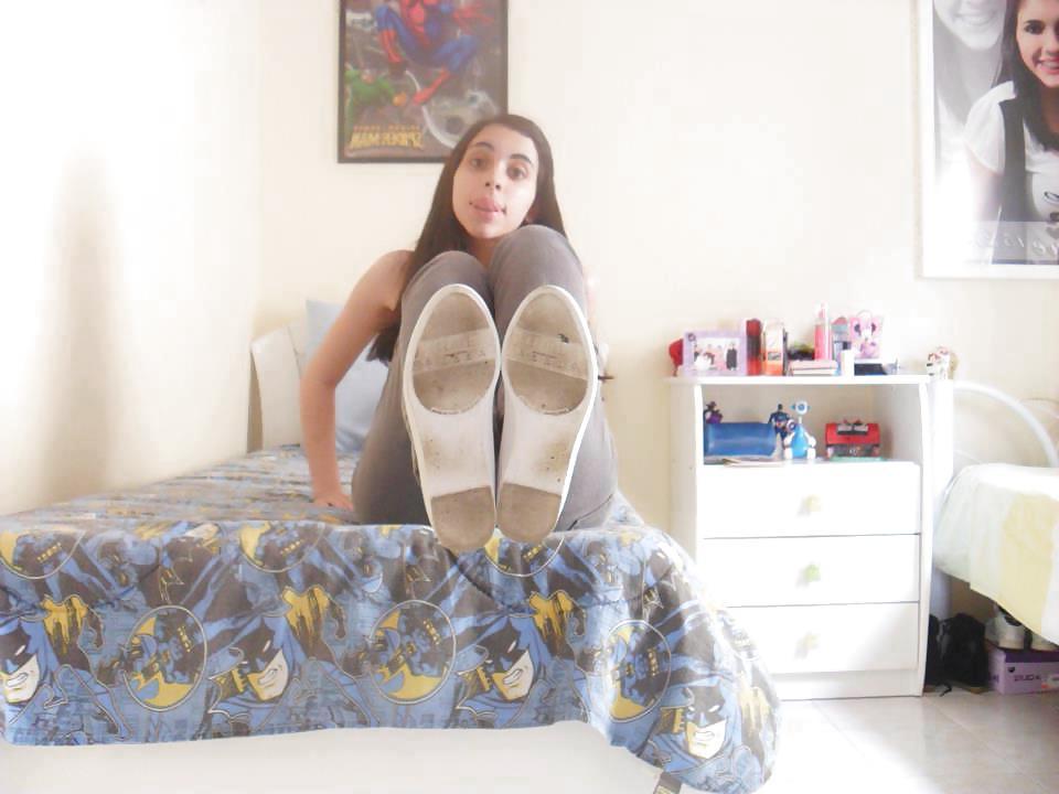 25P Aline De Santana Gabriel - BRAZIL AMATEUR FEET TEEN 