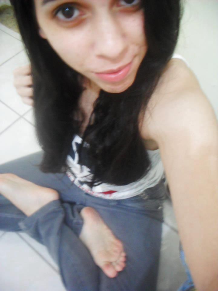 25P Aline De Santana Gabriel - BRAZIL AMATEUR FEET TEEN 