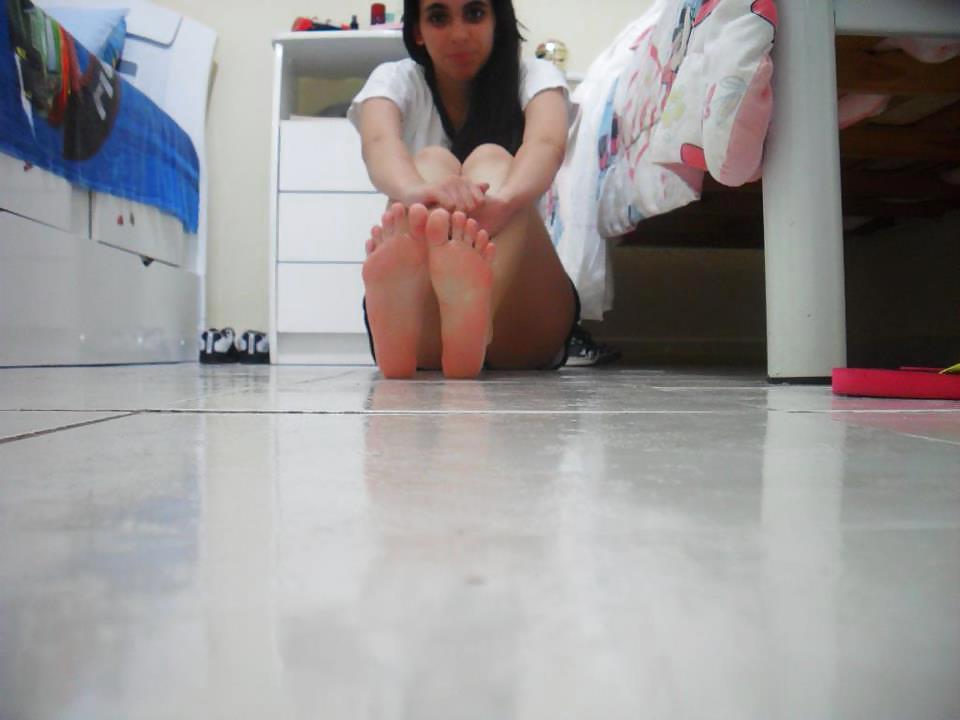 25P Aline De Santana Gabriel - BRAZIL AMATEUR FEET TEEN 