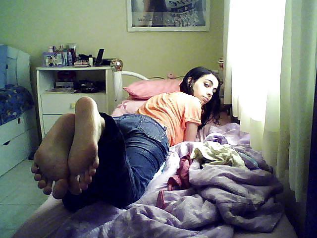 25P Aline De Santana Gabriel - BRAZIL AMATEUR FEET TEEN 