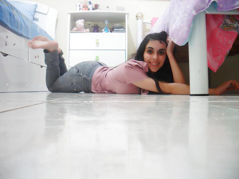 25P Aline De Santana Gabriel - BRAZIL AMATEUR FEET TEEN 