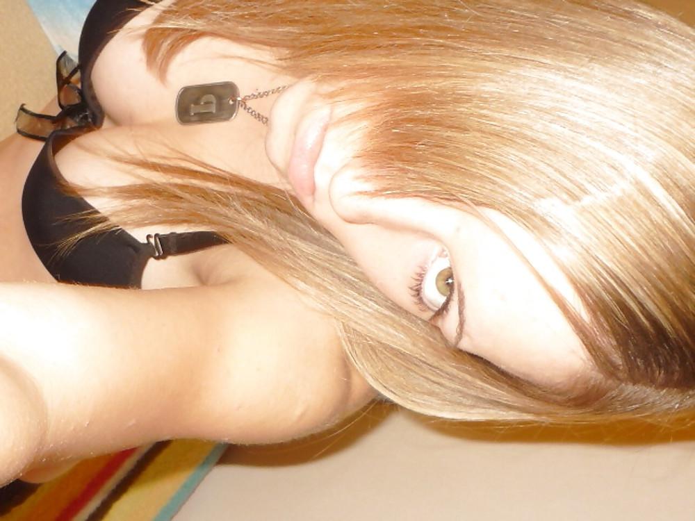 25P Czech Amateur Girl  IX.