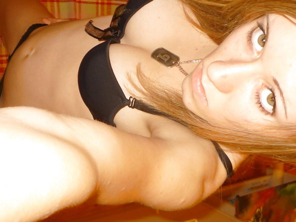 25P Czech Amateur Girl  IX.