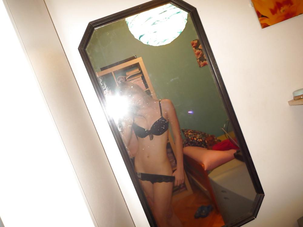 25P Czech Amateur Girl  IX.