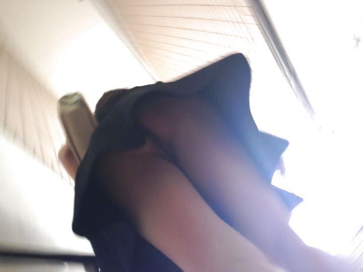 10P Chinese upskirt no panties