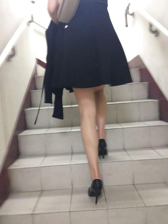 10P Chinese upskirt no panties