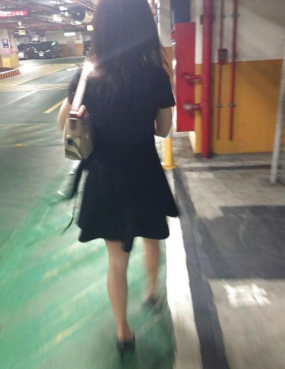 10P Chinese upskirt no panties