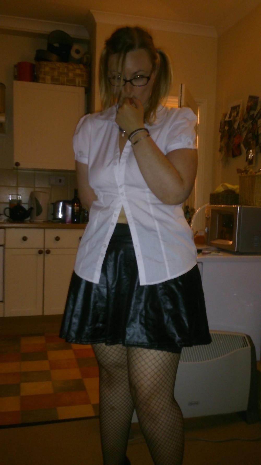 7P Chubby amateur Schoolgirl outfit GF