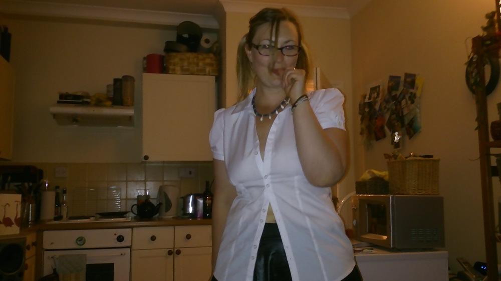 7P Chubby amateur Schoolgirl outfit GF