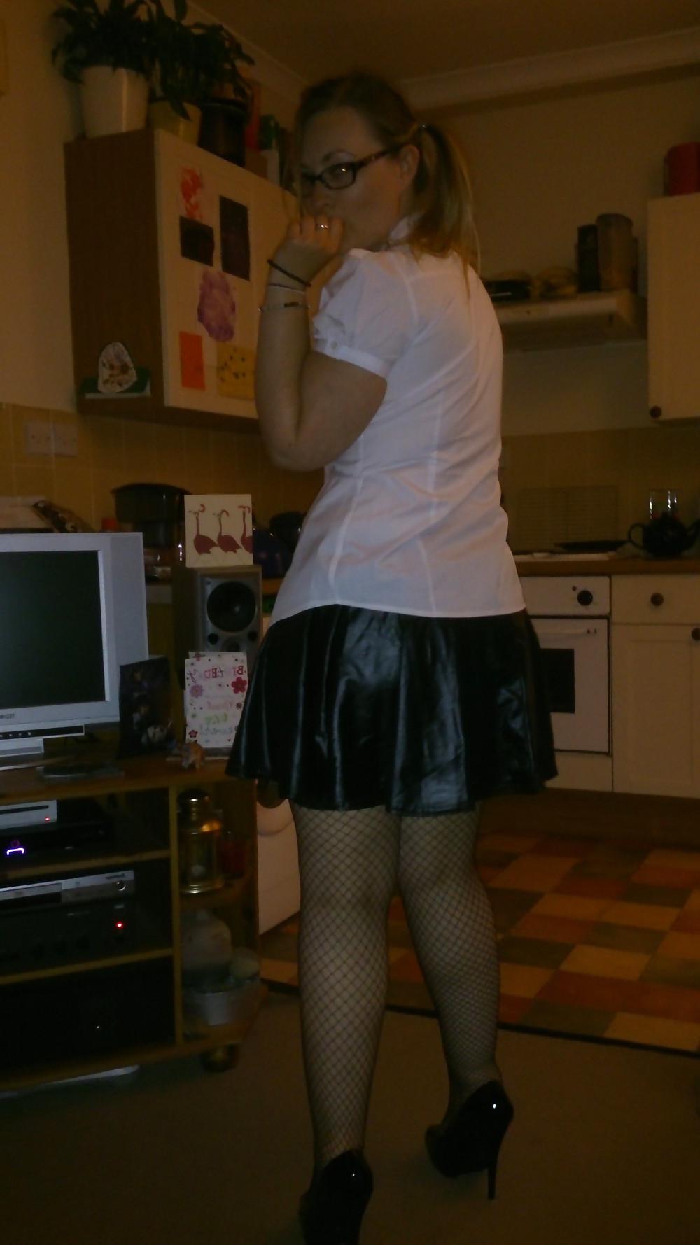 7P Chubby amateur Schoolgirl outfit GF