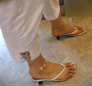 20P Candid Feet #1