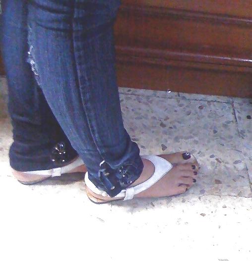20P Candid Feet #1
