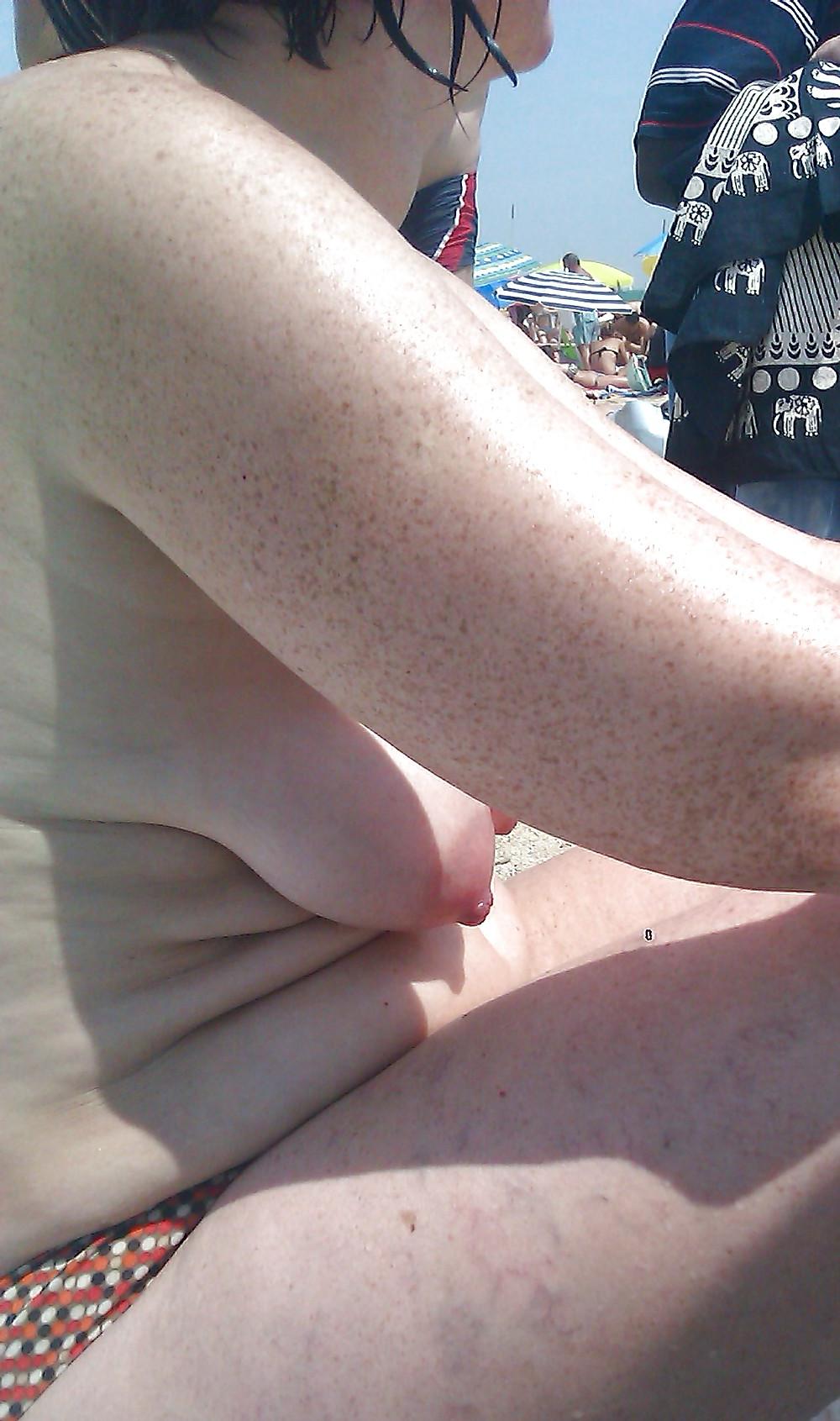 6P Wife topless