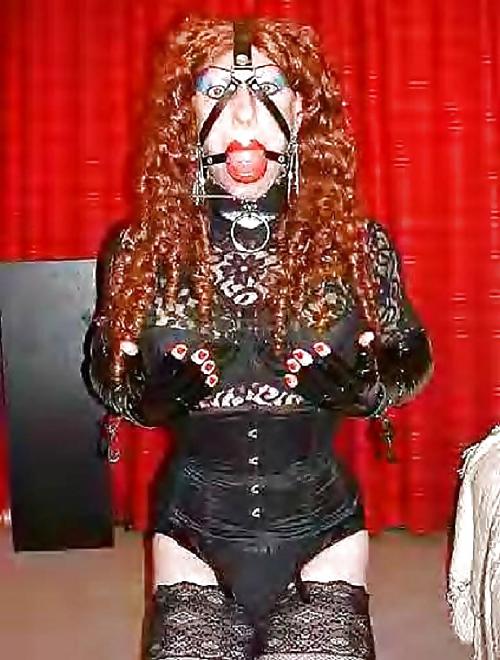 25P SEXY CDS AND TVS DOING ALL KINDS OF NASTY THINGS
