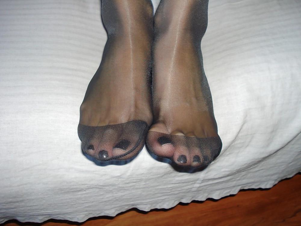 9P Amateur Black Stockings Feet Soles Enjoy :)
