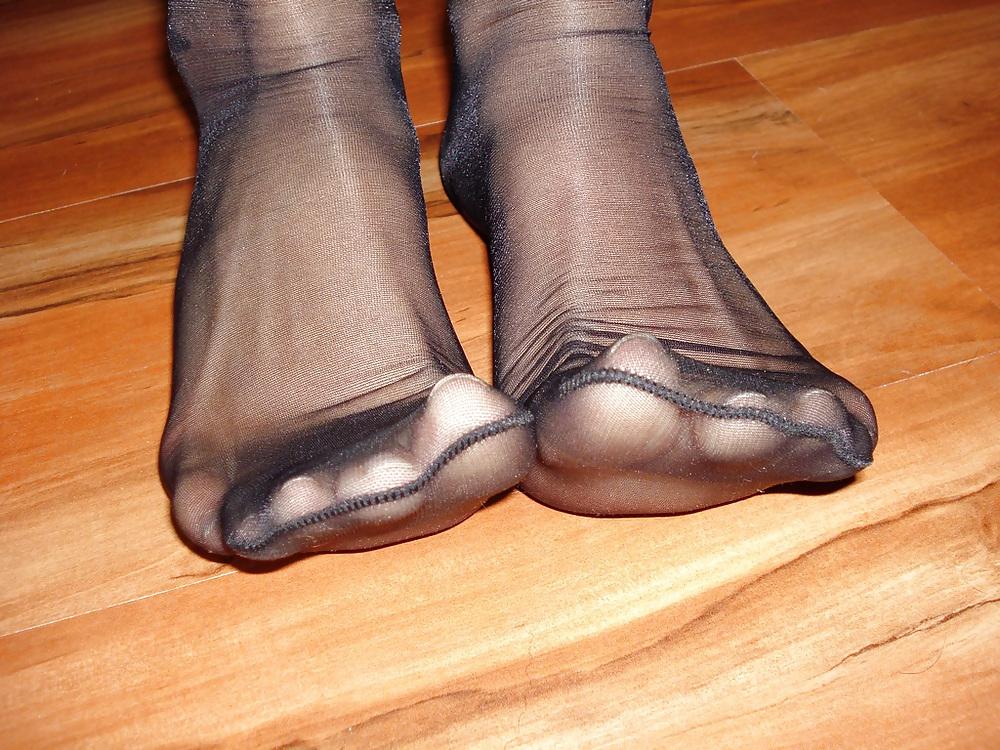 9P Amateur Black Stockings Feet Soles Enjoy :)