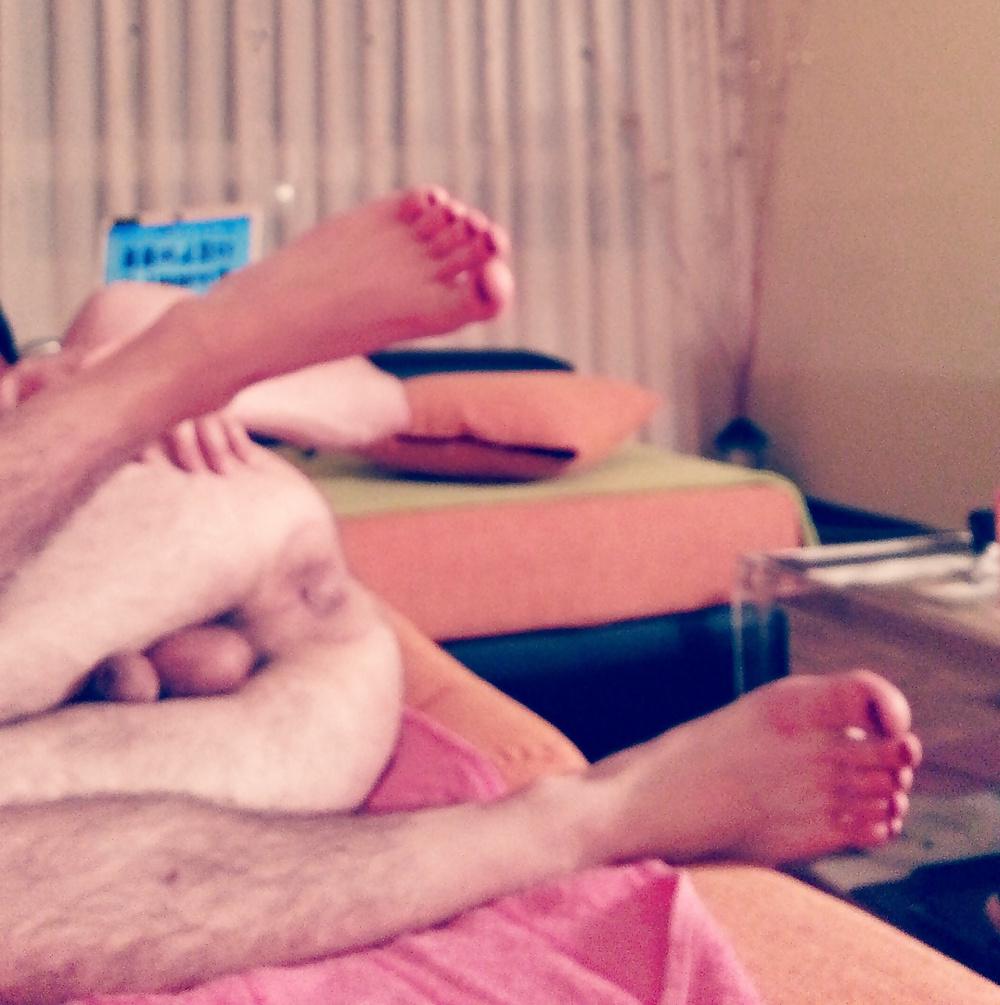 18P Ass trap sissy feet 