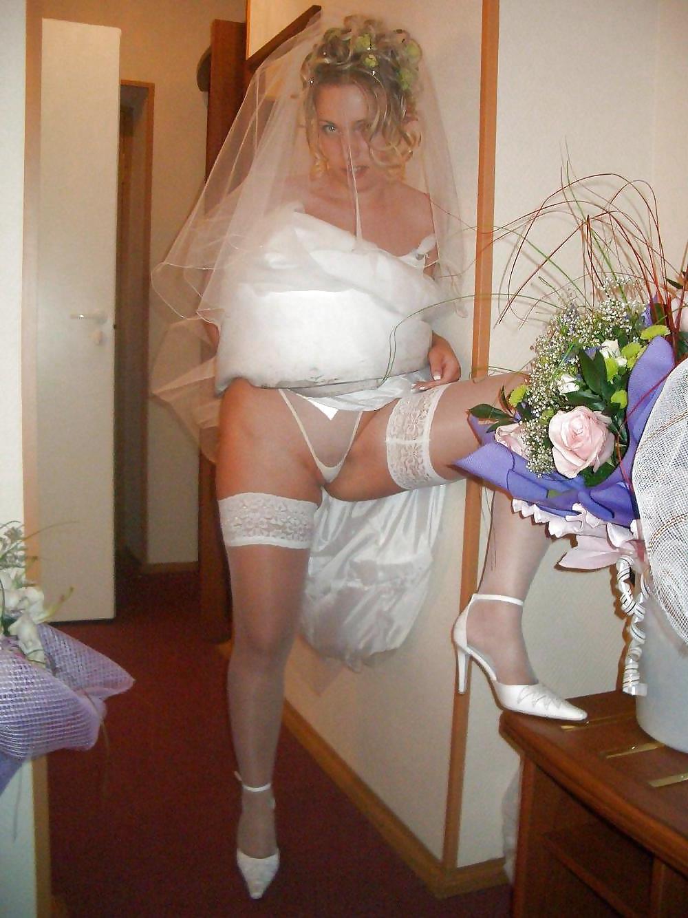 15P Here CUMS The Bride 03