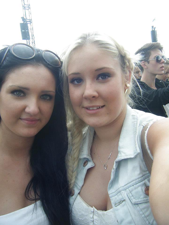 11P Me - Sexy Chubby Teen Slut