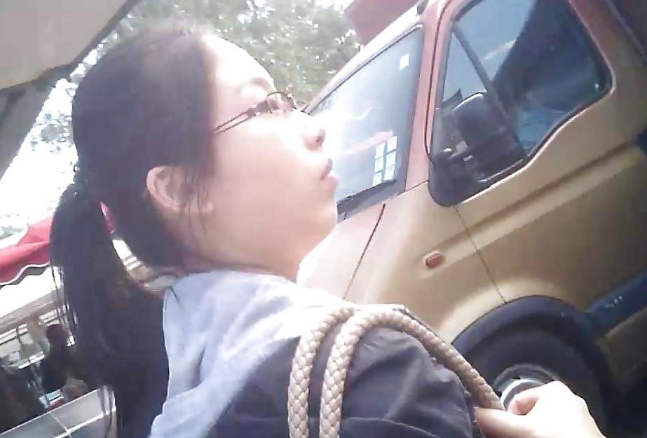 13P Chinese Ass in Jeans