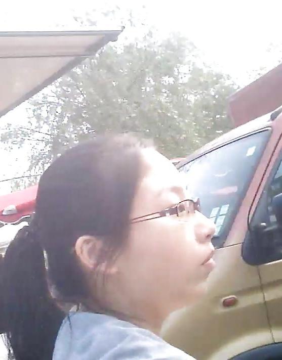13P Chinese Ass in Jeans