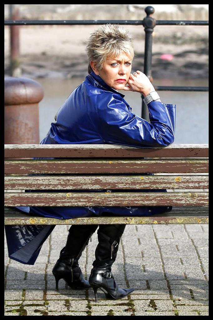 15P Georgie a sexy mature fetish queen goddess