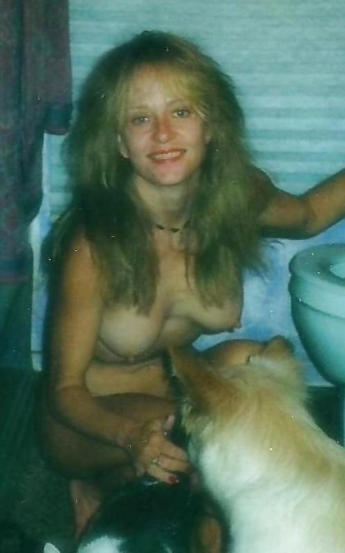 25P 80s Scream Queen - Linnea Quigley