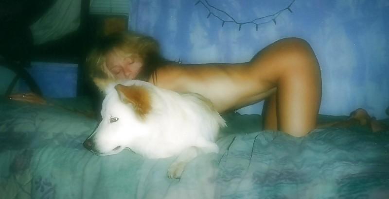 25P 80s Scream Queen - Linnea Quigley