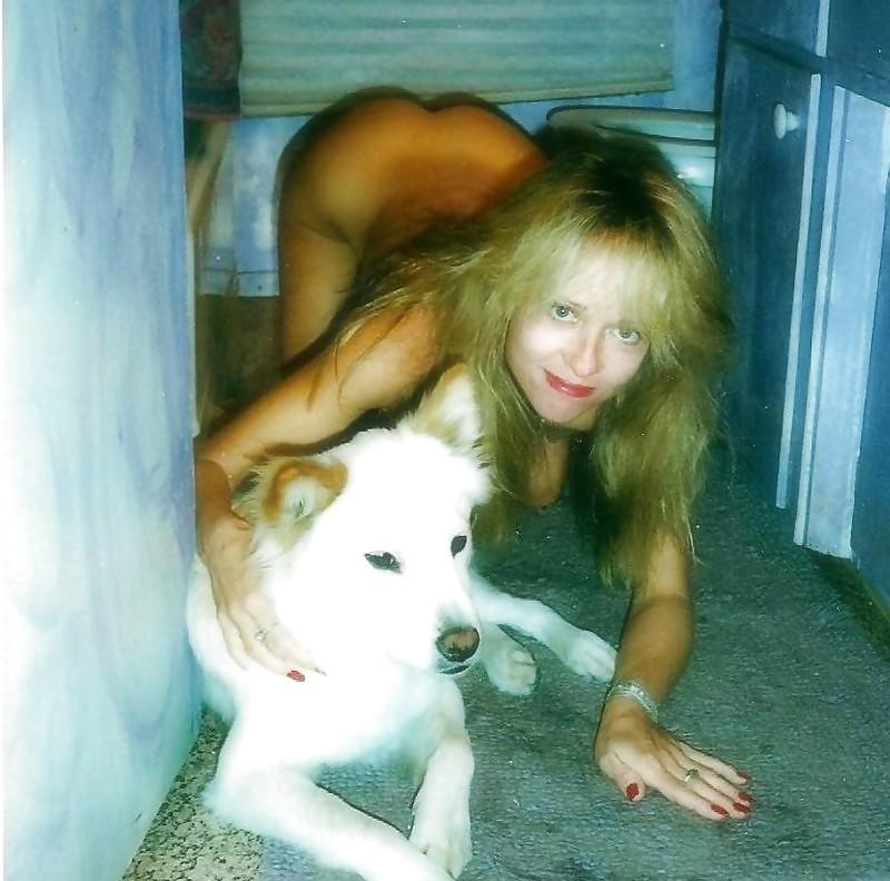 25P 80s Scream Queen - Linnea Quigley