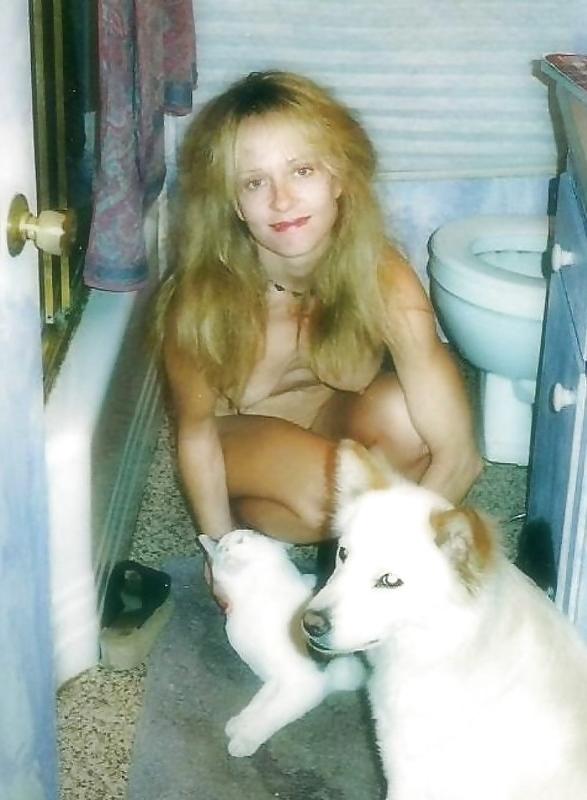25P 80s Scream Queen - Linnea Quigley