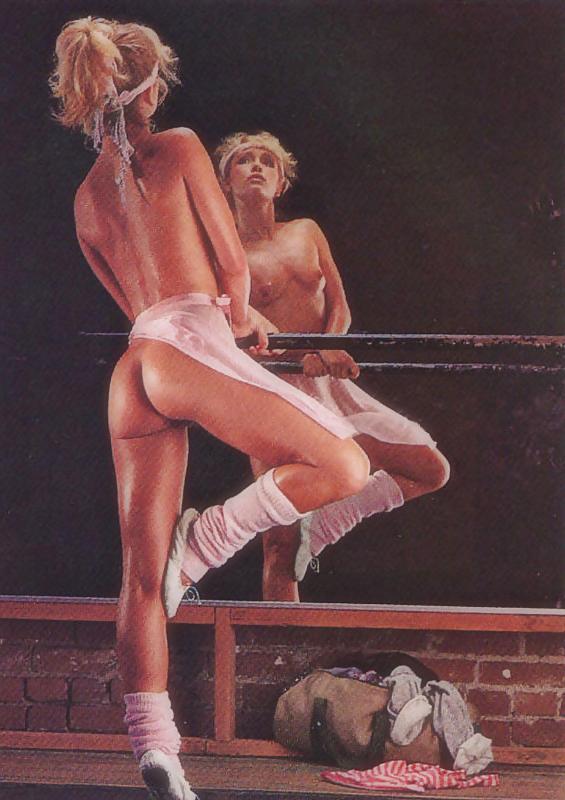 25P 80s Scream Queen - Linnea Quigley 