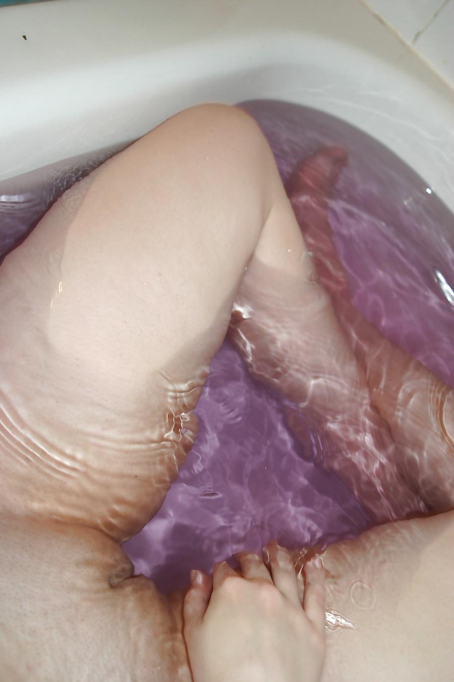 9P Brunette chubby has a fat bald clam pussy