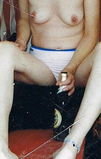 13P Kinky look. pale-skinned girlfriend on REAL selfmade pics