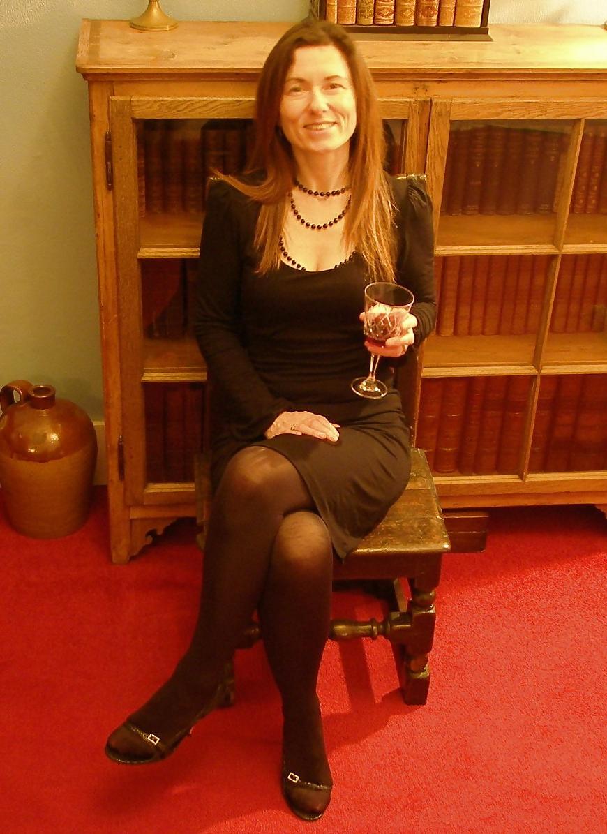 23P Slim Brunette Mature British Wife