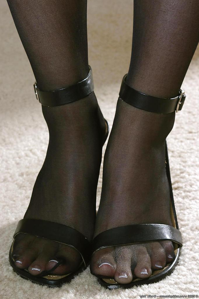 25P Nylon feet 12