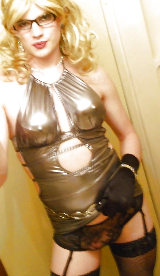 11P I'm a bitch, a hooker